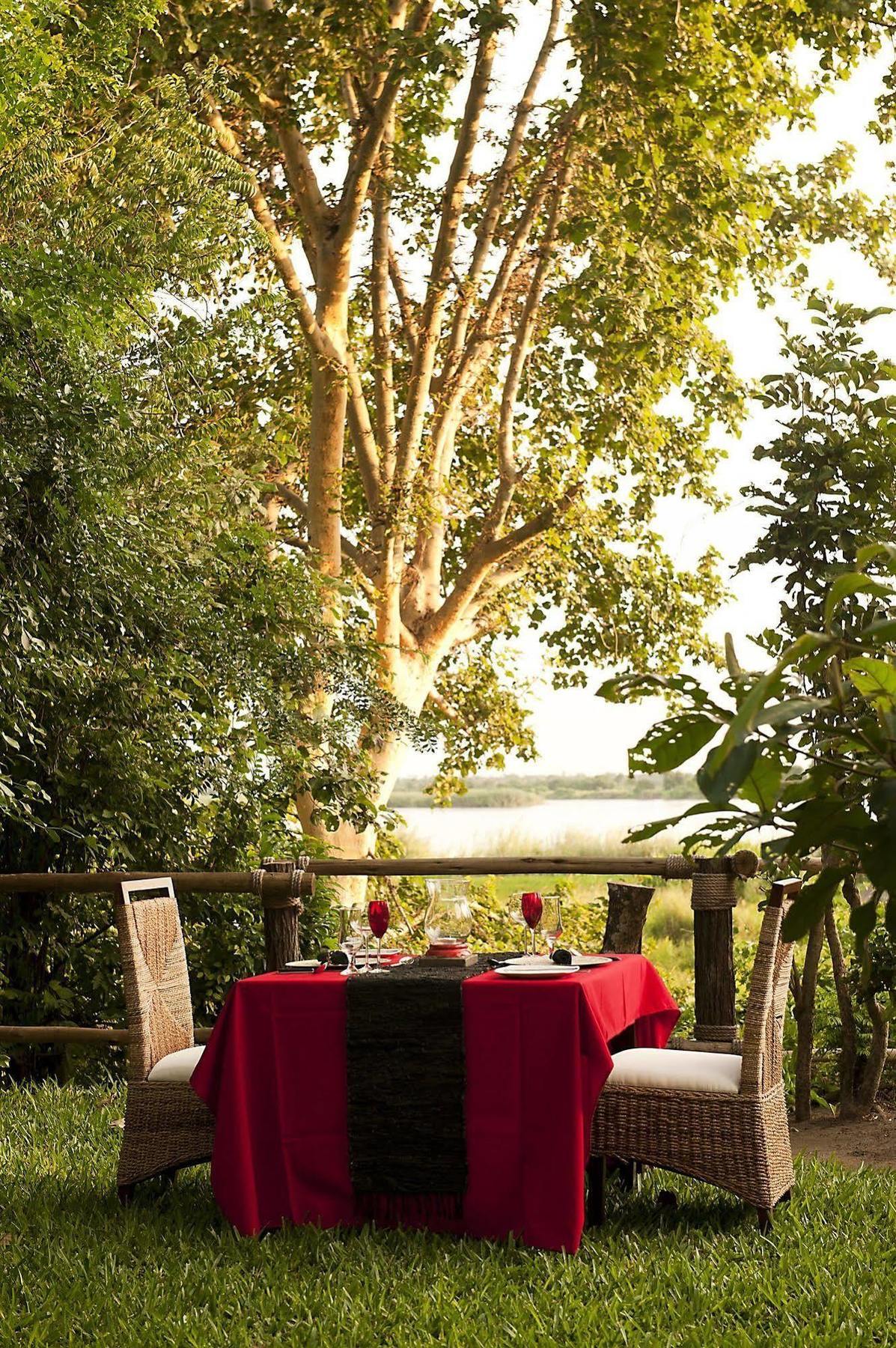 Selous Kinga Lodge Kwangwazi Bagian luar foto